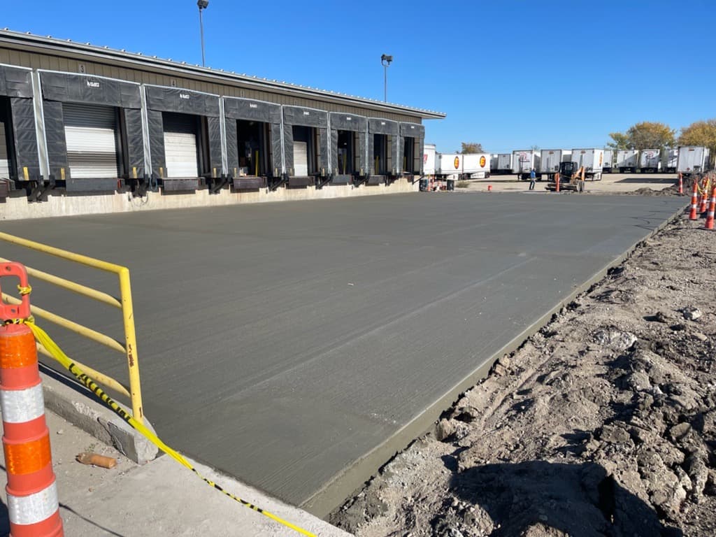 Distribution center loading dock concrete construction in Mesquite, TX